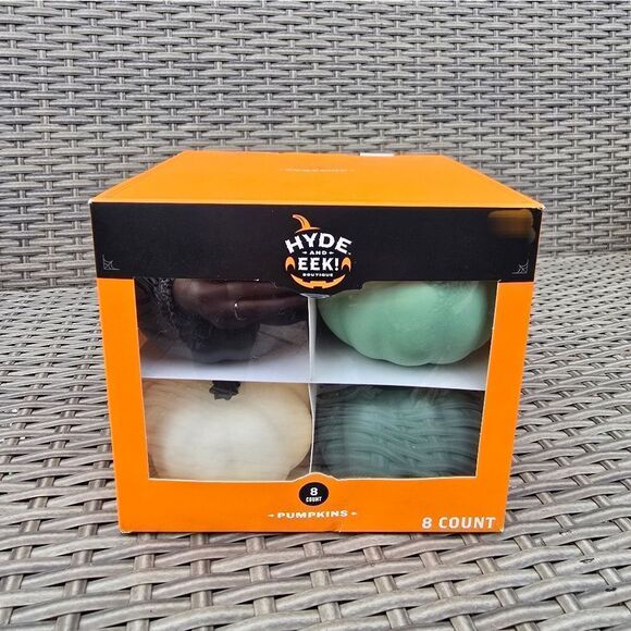 New Hyde & Eek 8pk Pumpkins Indoor Decorative Black White Green NIB - Picture 2 of 7